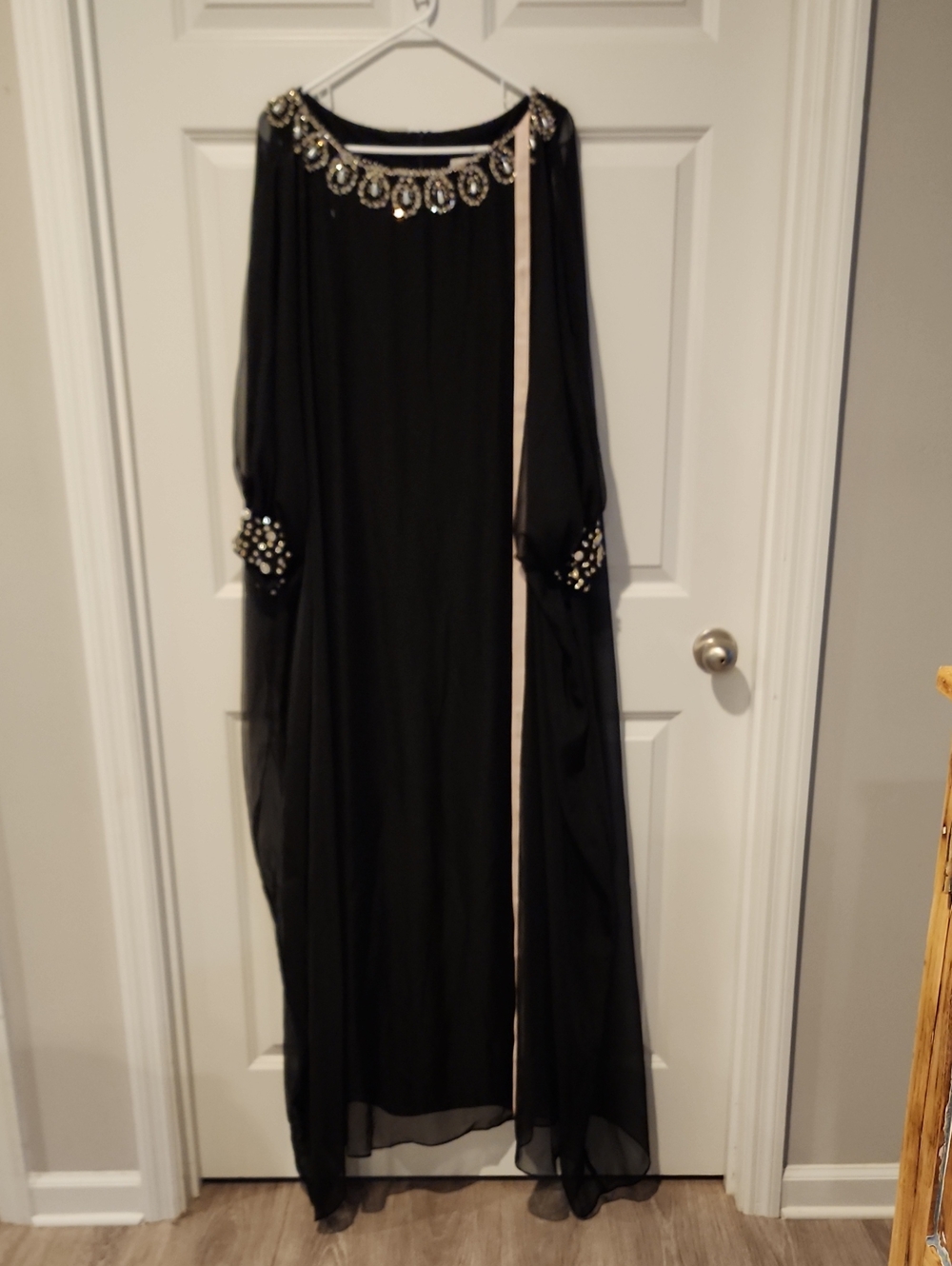 Mac Duggal Black Maxi Batwing Dress with Jeweled Neckline and Cuffs Sz 12